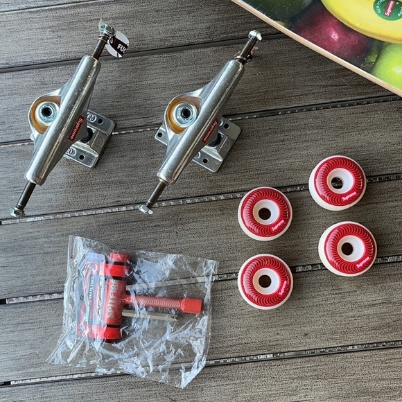 🔆SUPREME🔆 SKATEBOARD DECK SET COLLECTIBLE - Picture 3 of 16